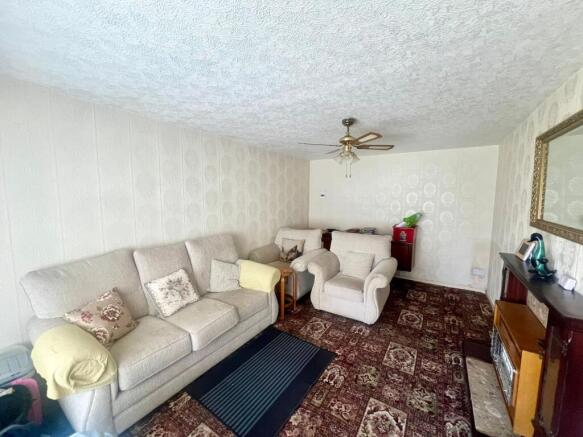 3 bed Terraced for sale Image 4