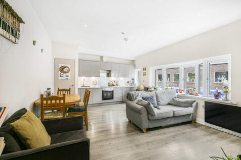 Station Approach, West Byfleet, Surrey, KT14