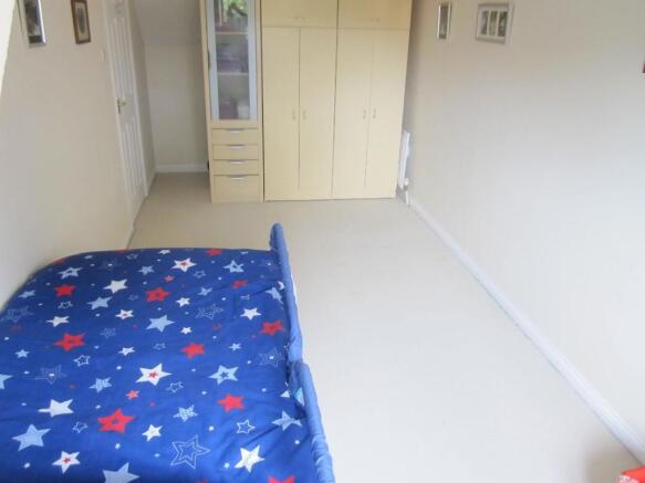 BEDROOM 2