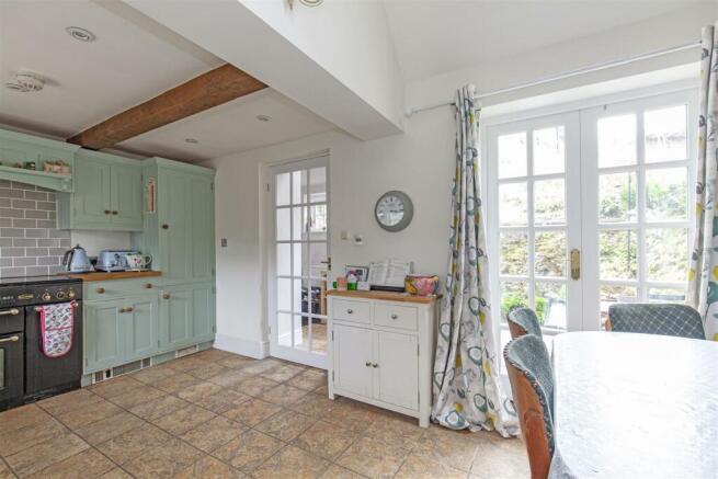 Kitchen-5.jpg
