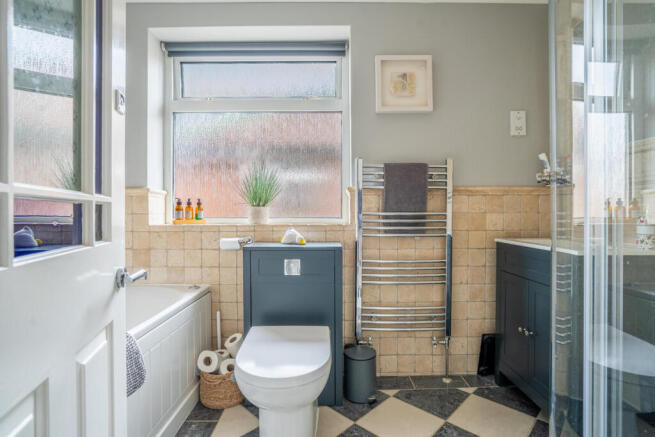 3 bed Semi-Detached for sale Image 8