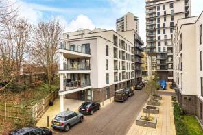 Flat 34, Nankeville Court, Guildford Road, Woking GU22 7PZ