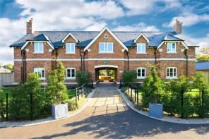 4 The Coachhouses, Winkfield Park, Winkfield Row, Bracknell RG42 6NA