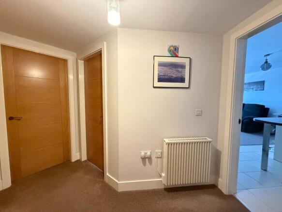 2 bed Apartment for sale Image 4