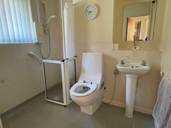Shower Room.jpg