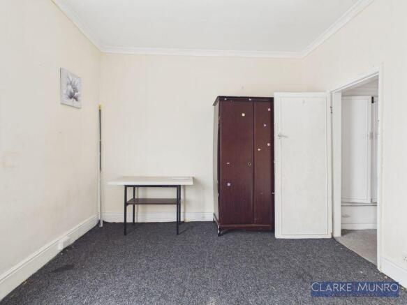 3 bed Terraced for sale Image 10