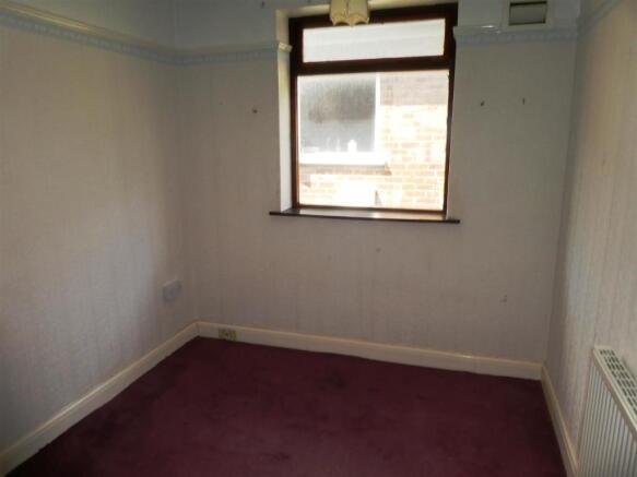 bedroom.JPG