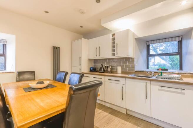 KITCHEN / LIVING AREA