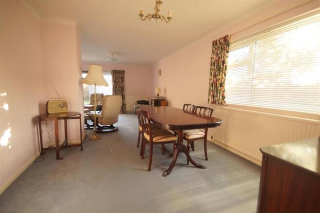 Lounge / Dining Room
