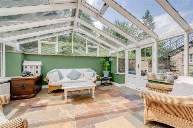6 bed Detached for sale Image 7
