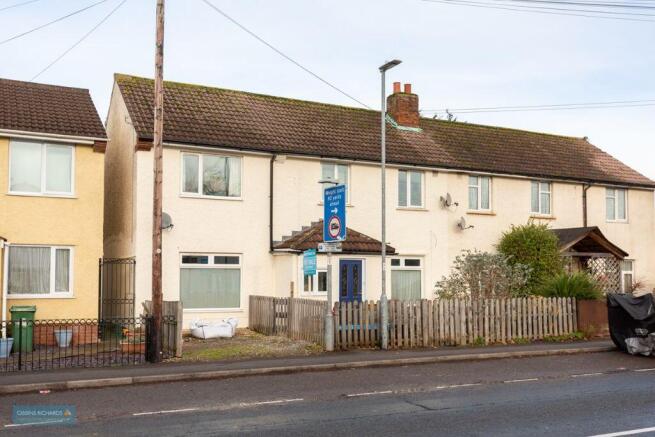 4-bed semi-detached on Wordsworth Drive, Taunton, £295,000