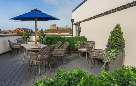 Oscar Lodge, Aylesbury