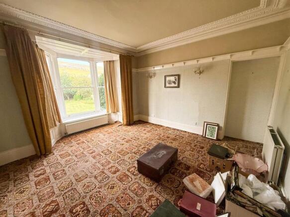 6 bed Semi-Detached for sale Image 7