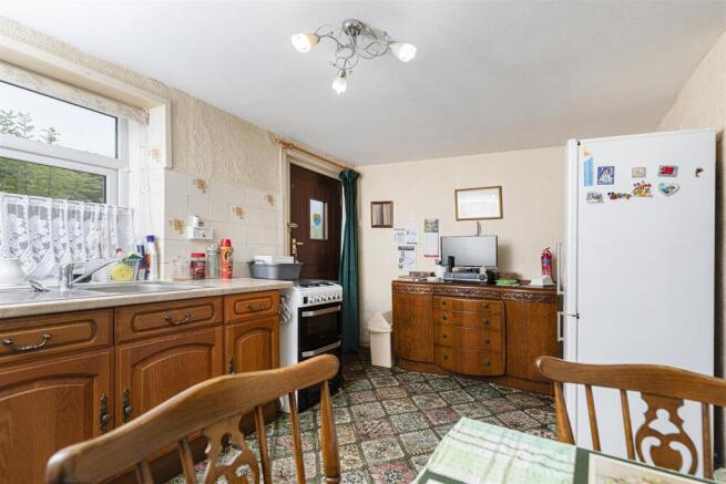 3 bed Terraced for sale Image 6