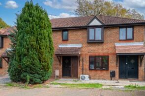 16, Clarence Court, Langshott, Horley RH6 9GR