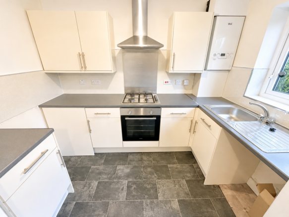 The Coppice, Mirfield, WF14 0PG photo 4