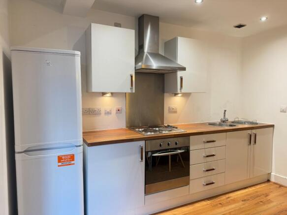 1 bed Flat to rent Image 5