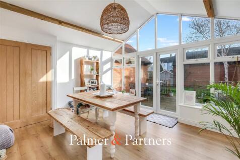 Bryant Link, Chelmer Village, Chelmsford, Essex, CM2