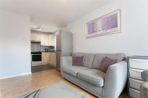 Bridgewater Court, Langley, SL3