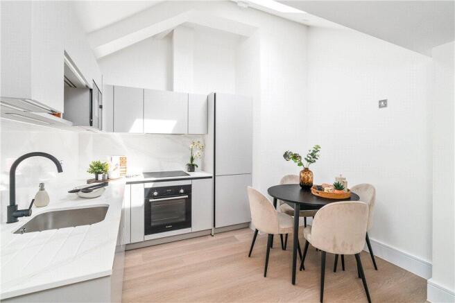 2 bed Penthouse for sale Image 3
