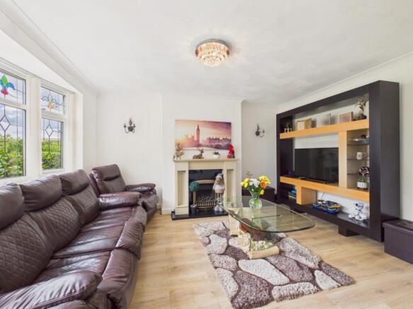 3 bed Semi-Detached for sale Image 6