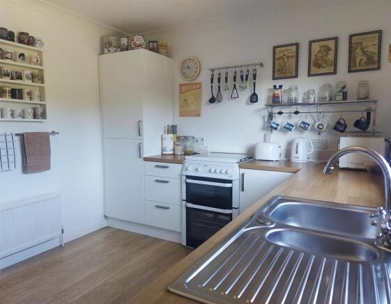 Kitchen, 25 Knockard Place, Pitlochry