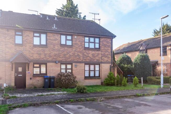 For Sale by Aspire Residential | Pilgrims Walk