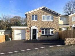 17 Sarn Helen, Grove Drive, Pembroke SA71 5QB