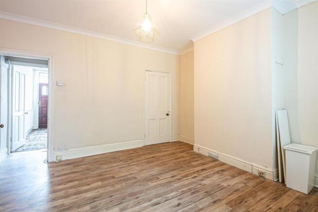 3 bed Terraced to rent Image 11