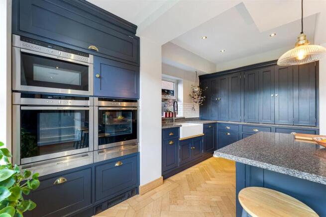 4 Fairbourne Drive-37.jpg