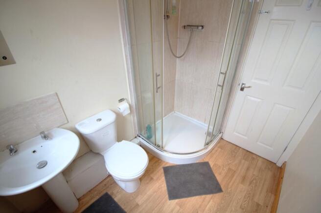 8 bed Terraced to rent Image 5