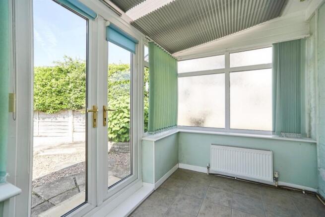 2 bed Semi-Detached Bungalow for sale Image 9