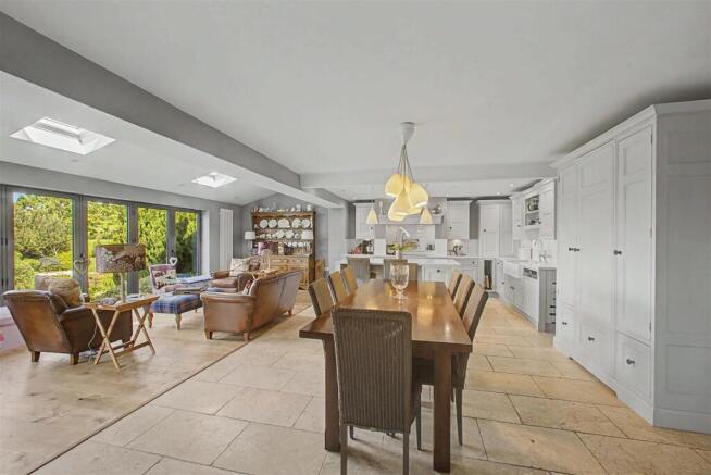 Family Kitchen Diner