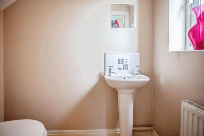 3 bed Detached for sale Image 10
