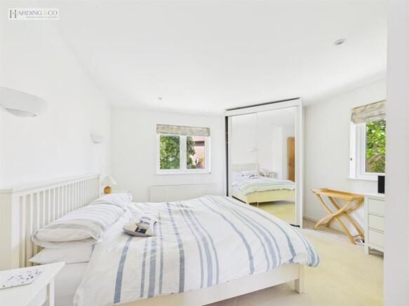 Bedroom 1.jpg
