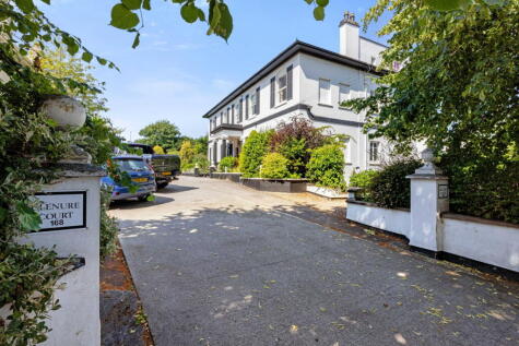 Cirencester Road,Charlton Kings,Cheltenham,GL53 8DY