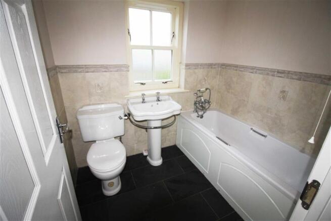 Family Bathroom/w.c.