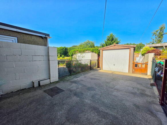 2 bed Terraced for sale Image 12
