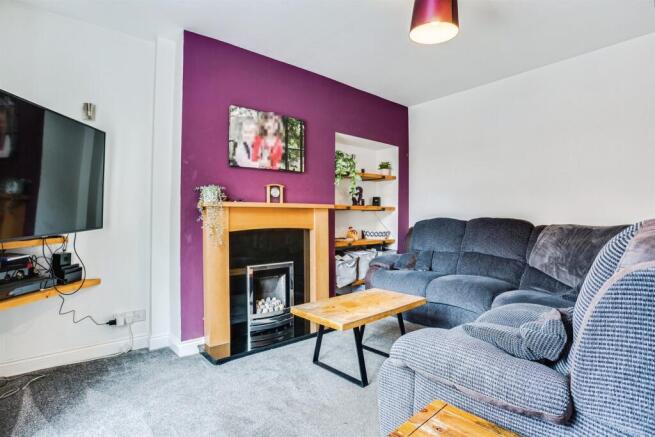 4 bed Semi-Detached for sale Image 6