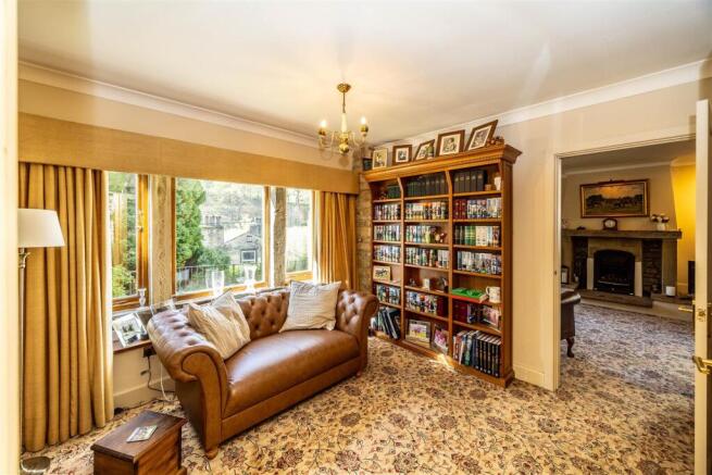 4 bed House for sale Image 12