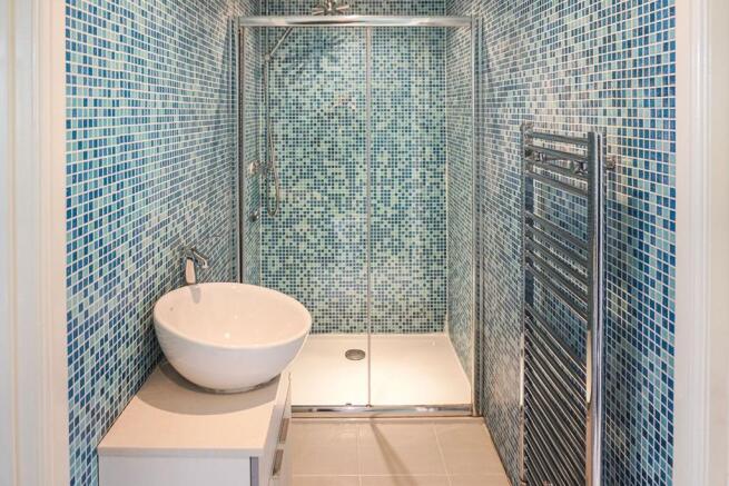 Jack & Jill En-suite