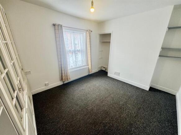 3 bed Terraced for sale Image 6