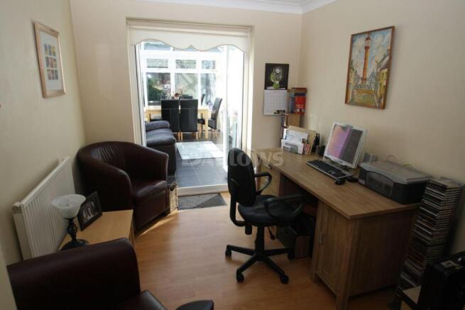 Photo 3