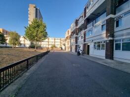 Flat 9, Halyard House, Manchester Road, London E14 3HD