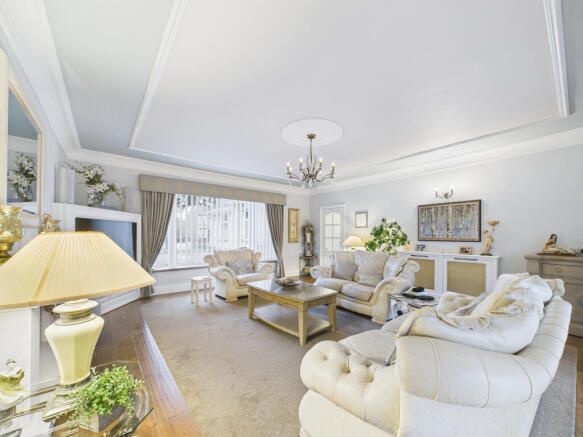 4 bed Detached Bungalow for sale Image 7