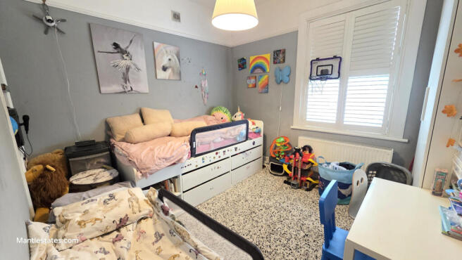 FRONT BEDROOM