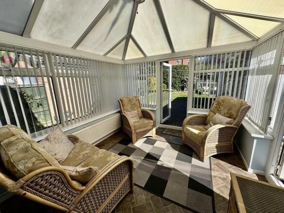 2 bed Detached Bungalow for sale Image 9