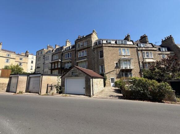 4_Park_Street_gar...
