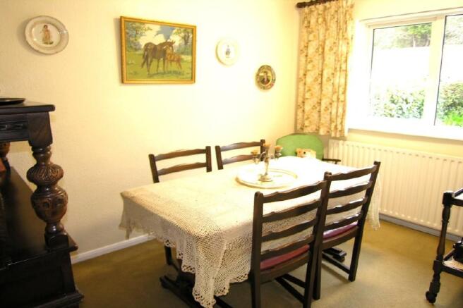 Dining Room/Bed 4