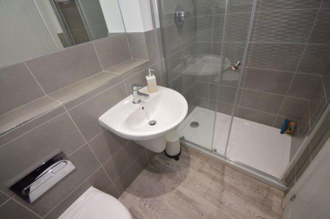 M00007360 Bathroom 5